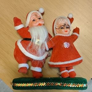 Mr and mrs Claus holiday decor
